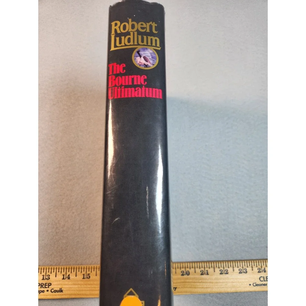 The Bourne Ultimatum Robert Ludlum 1990 First Edition Hardcover ISBN 0394584082